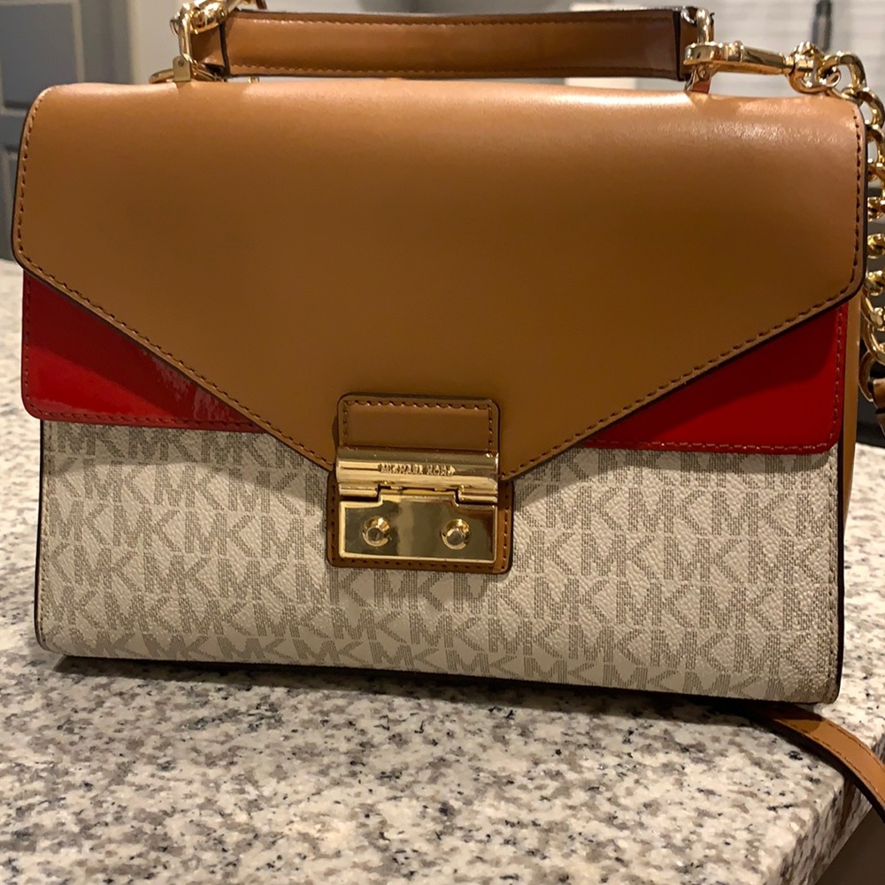 Crossbody bag
